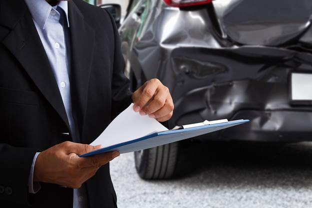 What Does a Car Accident Lawyer Do and When Should You Hire&nbsp;One?